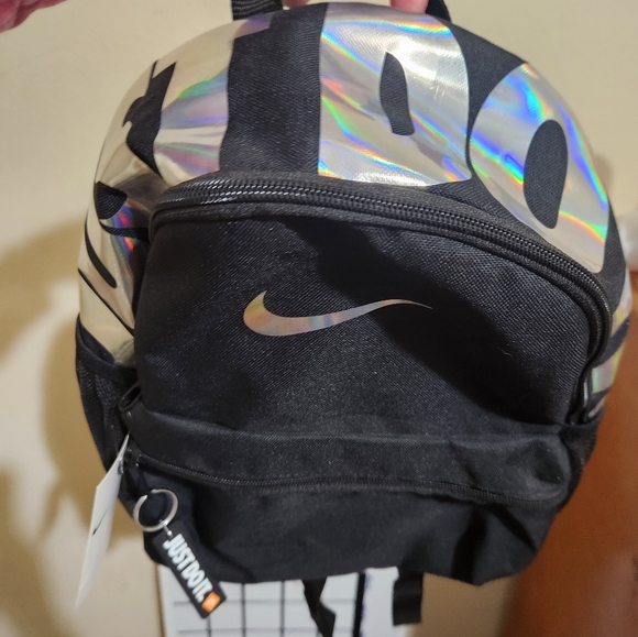 nike iridescent backpack